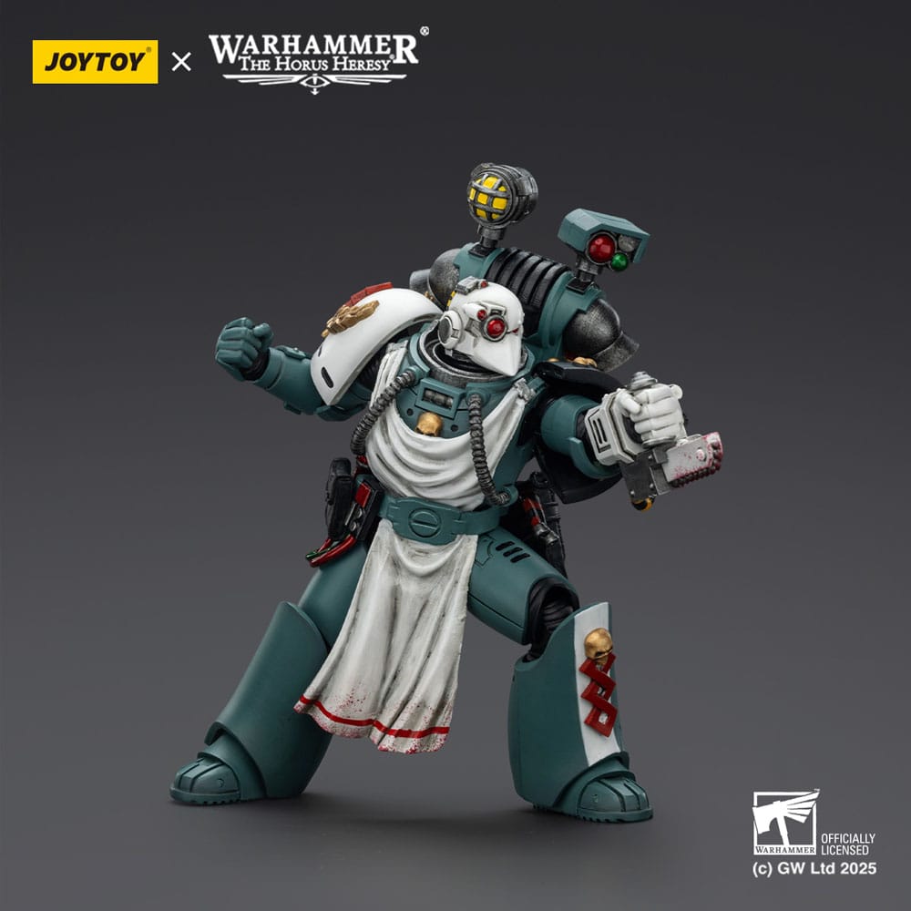 Warhammer 40,000: Sons of Horus figurine Legion Apothecary 12 cm